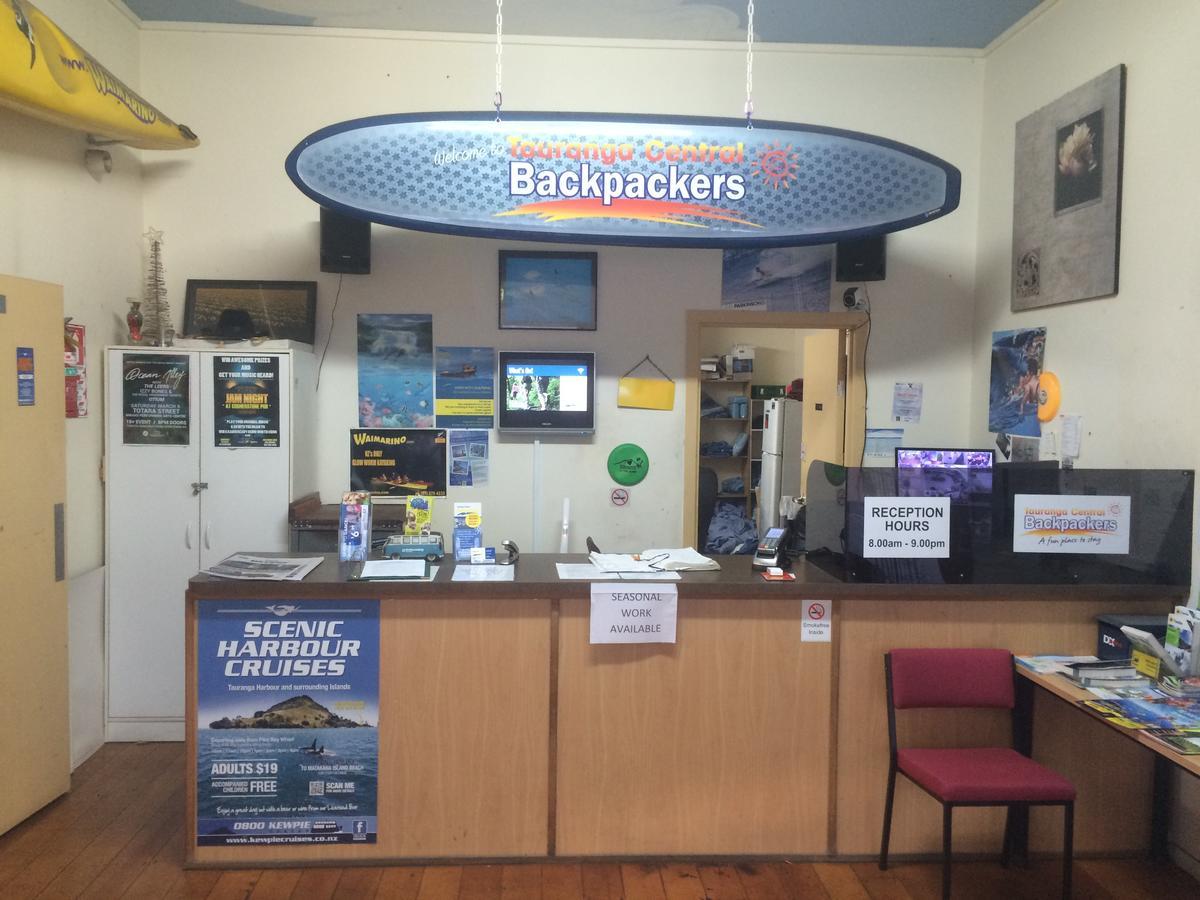 Tauranga Central Backpackers Hostel Екстериор снимка